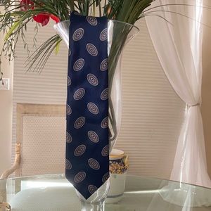 Sir William of England tie